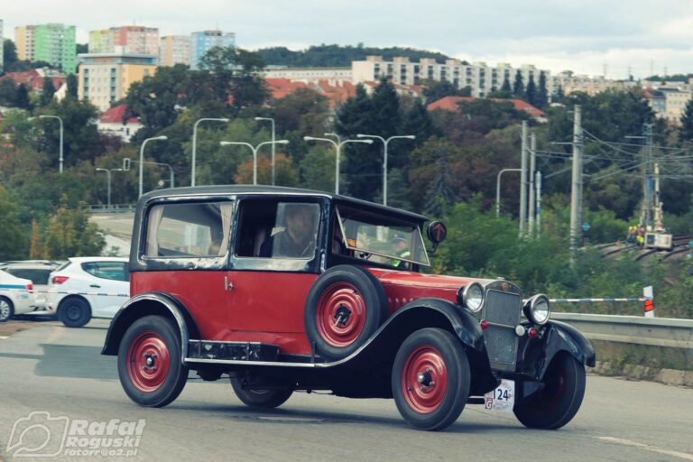 100 let Brno–Soběšice objektivem Rafala Rogulski